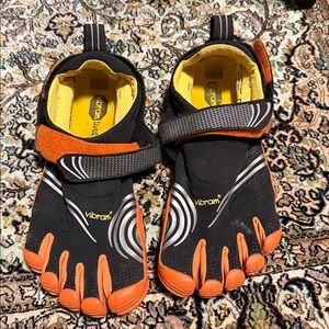Vibram Five-Finger Toe Running Shoes 41
